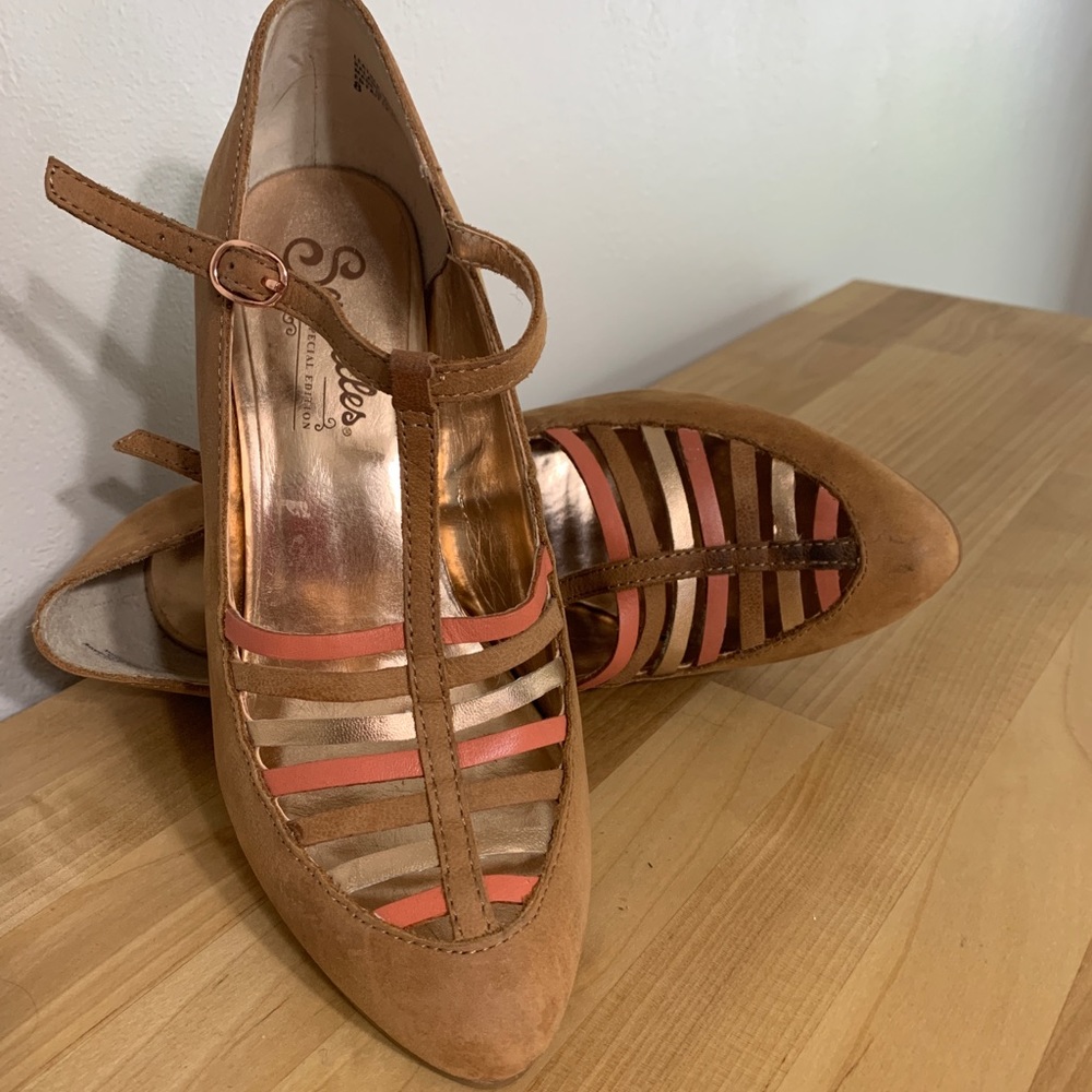 Seychelles size 8 multi colored heel
